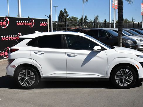 Used 2023 Hyundai Kona SEL w/ Cargo Package FWD image 9