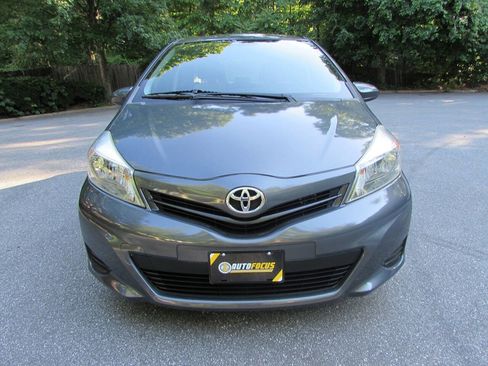 Used 2012 Toyota Yaris LE FWD image 8