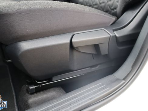 Used 2025 Nissan Kicks SV FWD image 13