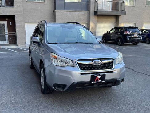 Used 2015 Subaru Forester 2.5i Premium w/ All-Weather Package AWD/4WD image 7