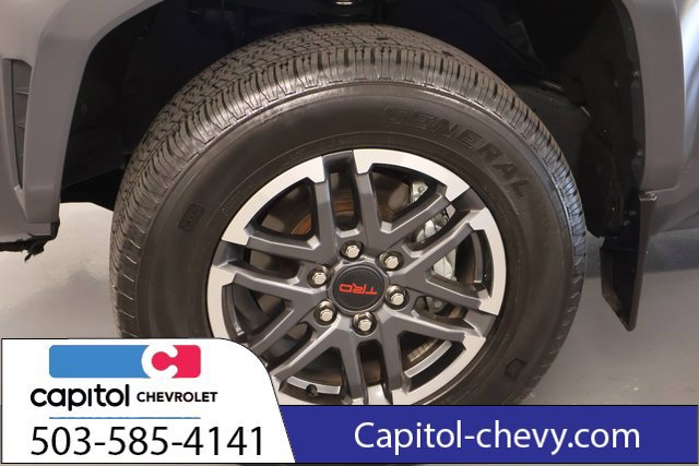 Used 2024 Toyota Tacoma TRD Sport w/ TRD Sport Premium Package AWD/4WD image 8