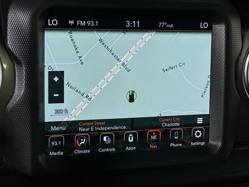 Used 2020 Jeep Wrangler Unlimited Sahara AWD/4WD image 22