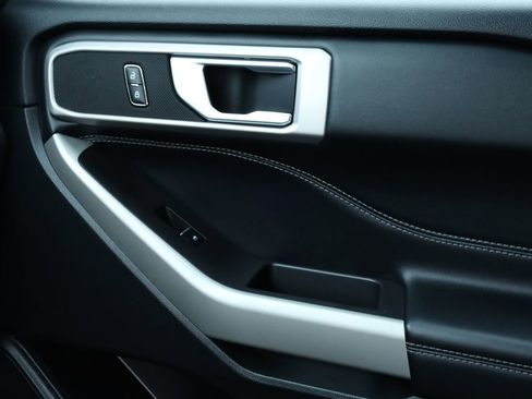 Used 2024 Ford Explorer XLT w/ Equipment Group 202A image 26