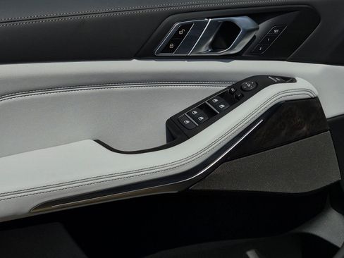 New 2026 BMW X5 sDrive40i w/ Premium Package RWD image 16