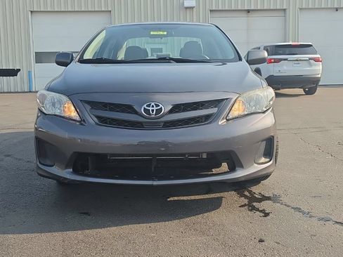 Used 2012 Toyota Corolla L FWD image 2
