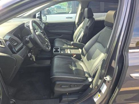 Used 2023 Honda Odyssey Elite image 6