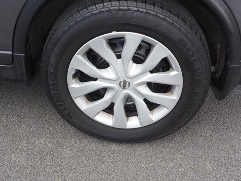 Used 2019 Nissan Rogue S FWD image 9