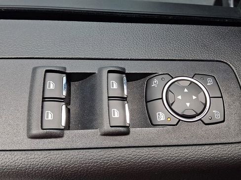Used 2019 Ford F150 Lariat w/ Equipment Group 502A Luxury AWD/4WD image 27