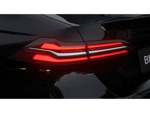 New 2025 BMW 530i image 8