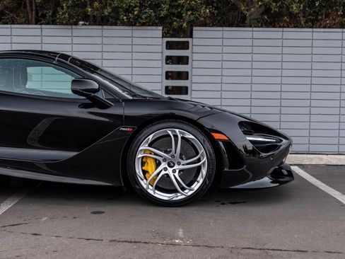 Used 2024 McLaren 750S Spider RWD image 9