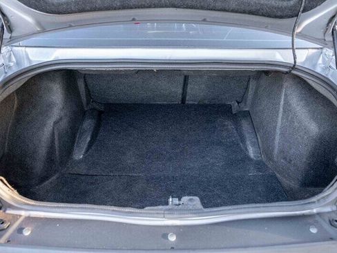 Used 2013 Dodge Challenger SXT RWD image 16
