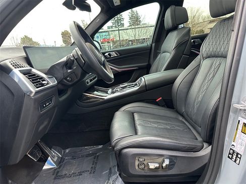 Used 2025 BMW X7 xDrive40i w/ Executive Package image 18