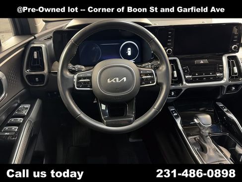 Used 2023 Kia Sorento SX AWD/4WD image 17