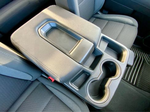 New 2026 GMC Sierra 1500 SLE image 35