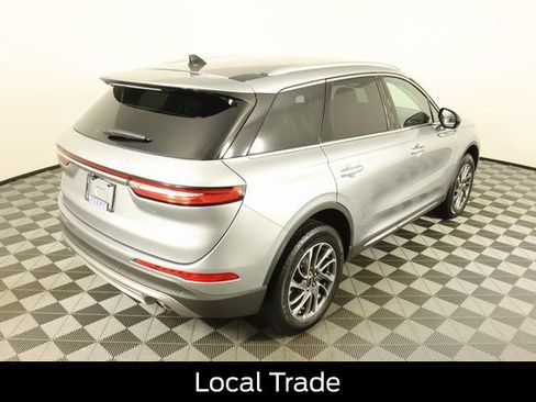 Used 2022 Lincoln Corsair AWD w/ Equipment Group 101A image 3