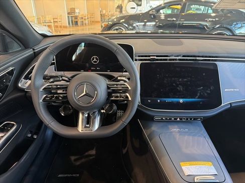 New 2026 Mercedes-Benz E 53 AMG e 4MATIC Sedan image 7