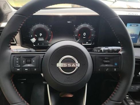 New 2025 Nissan Kicks SR image 10