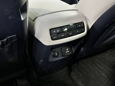 Used 2023 Hyundai Palisade Limited AWD/4WD image 12