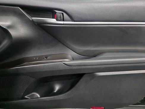 Used 2024 Toyota Camry SE FWD image 13