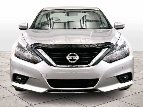 Used 2017 Nissan Altima 3.5 SL image 4