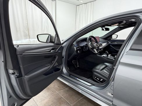 Used 2023 BMW M550i xDrive AWD/4WD image 23
