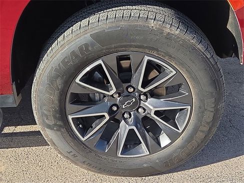 Used 2022 Chevrolet Tahoe Z71 w/ Luxury Package image 8