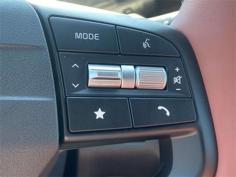 New 2026 Kia Sportage SX image 16