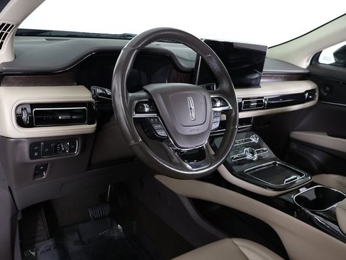 Used 2021 Lincoln Nautilus Reserve image 31
