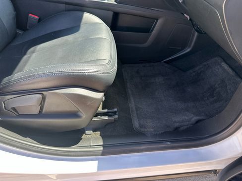 Used 2017 GMC Terrain SLE image 19