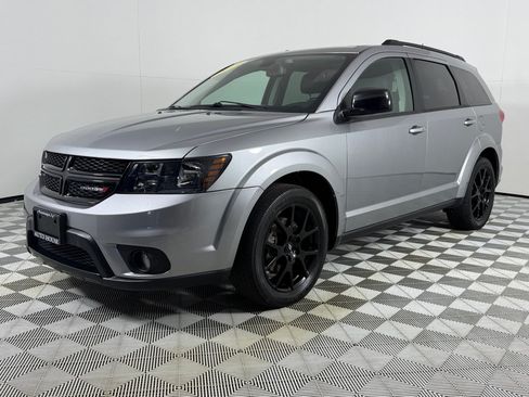 Used 2019 Dodge Journey GT w/ Nav & Sun Group FWD image 11