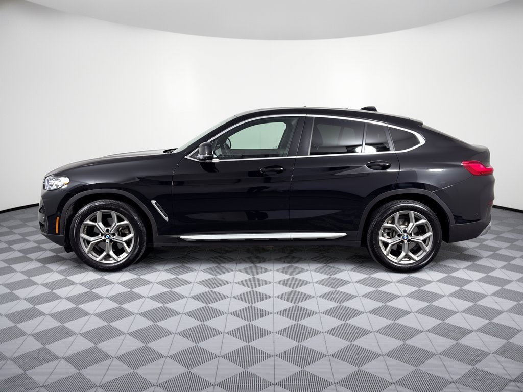 Certified 2024 BMW X4 xDrive30i w/ Premium Package AWD/4WD image 2