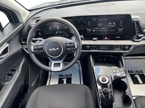 Used 2023 Kia Sportage LX AWD/4WD image 13