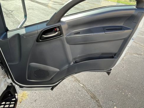 Used 2024 Isuzu NPR image 26