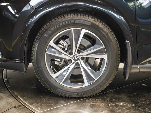 Used 2024 Lexus RX 350h w/ Convenience Package image 9