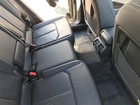 Used 2022 Audi Q3 2.0T Premium w/ Convenience Package image 11