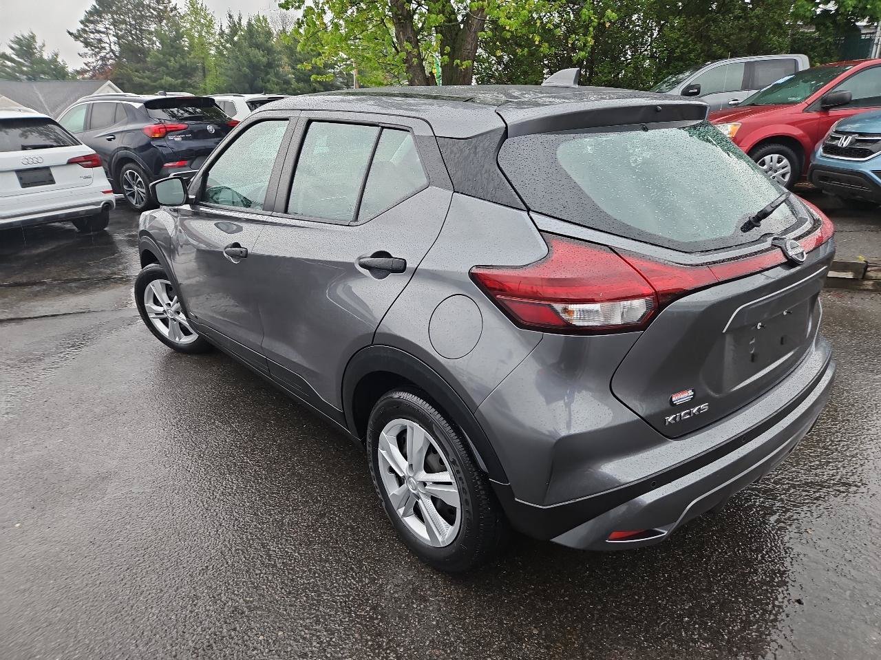 Used 2023 Nissan Kicks S FWD image 5