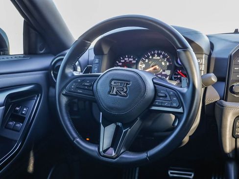 Used 2024 Nissan GT-R Premium w/ Premium Interior Package image 16