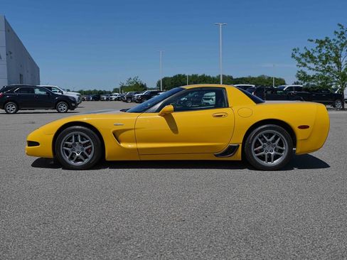 Used 2003 Chevrolet Corvette Z06 w/ Memory Package, 3 Drivers RWD image 11