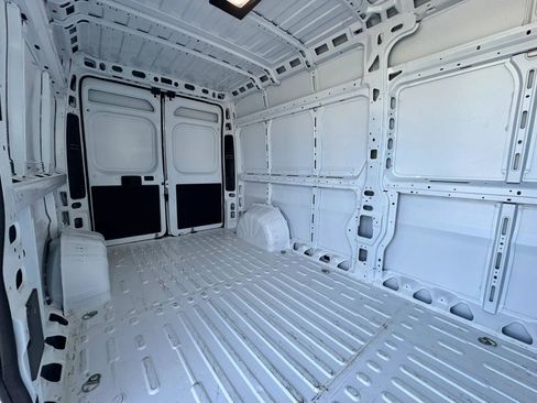 Used 2026 RAM ProMaster 2500 w/ Convenience Group FWD image 25
