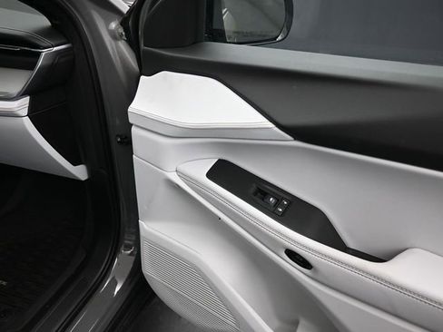 New 2026 Jeep Cherokee Limited AWD/4WD image 26