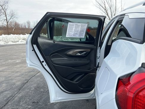 Used 2023 GMC Terrain Denali image 35