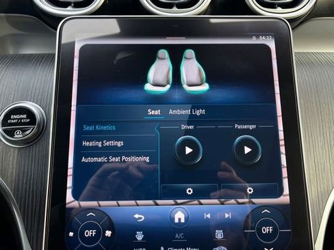 Used 2023 Mercedes-Benz GLC 300 4MATIC image 16