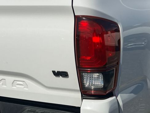 Used 2021 Toyota Tacoma SR5 w/ Trail Edition AWD/4WD image 13