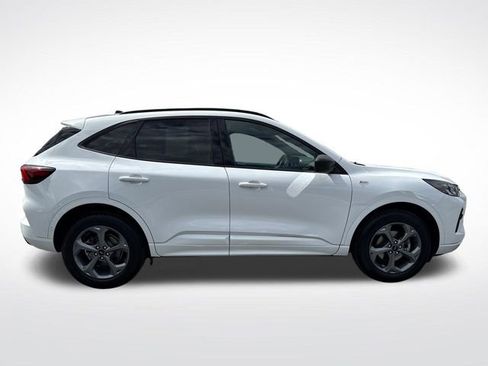 Used 2023 Ford Escape ST-Line w/ Tech Pack #1 AWD/4WD image 6