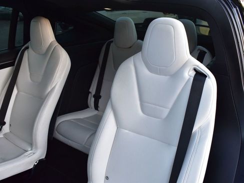 Used 2016 Tesla Model X 75D image 19
