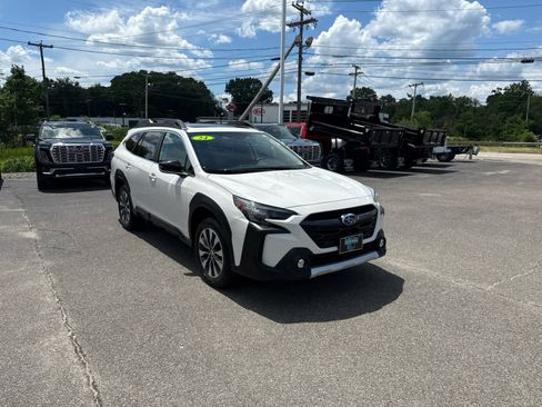 Used 2024 Subaru Outback Limited AWD/4WD image 7