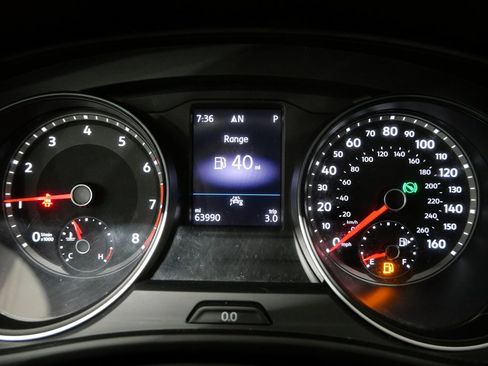 Used 2021 Volkswagen Atlas Cross Sport SE image 14