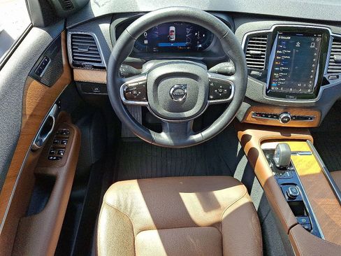 Used 2024 Volvo XC90 B6 Plus w/ Protection Package image 12