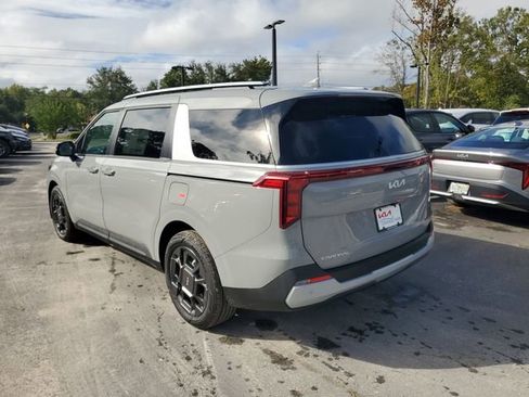 New 2026 Kia Carnival EX image 3