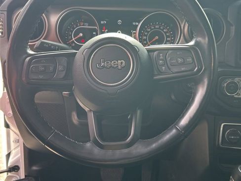 Used 2022 Jeep Wrangler Unlimited Willys image 8